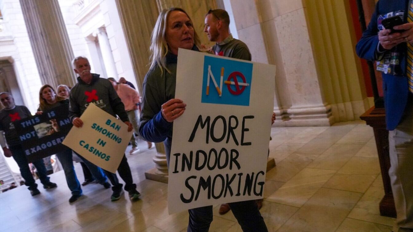 casino smoking protest