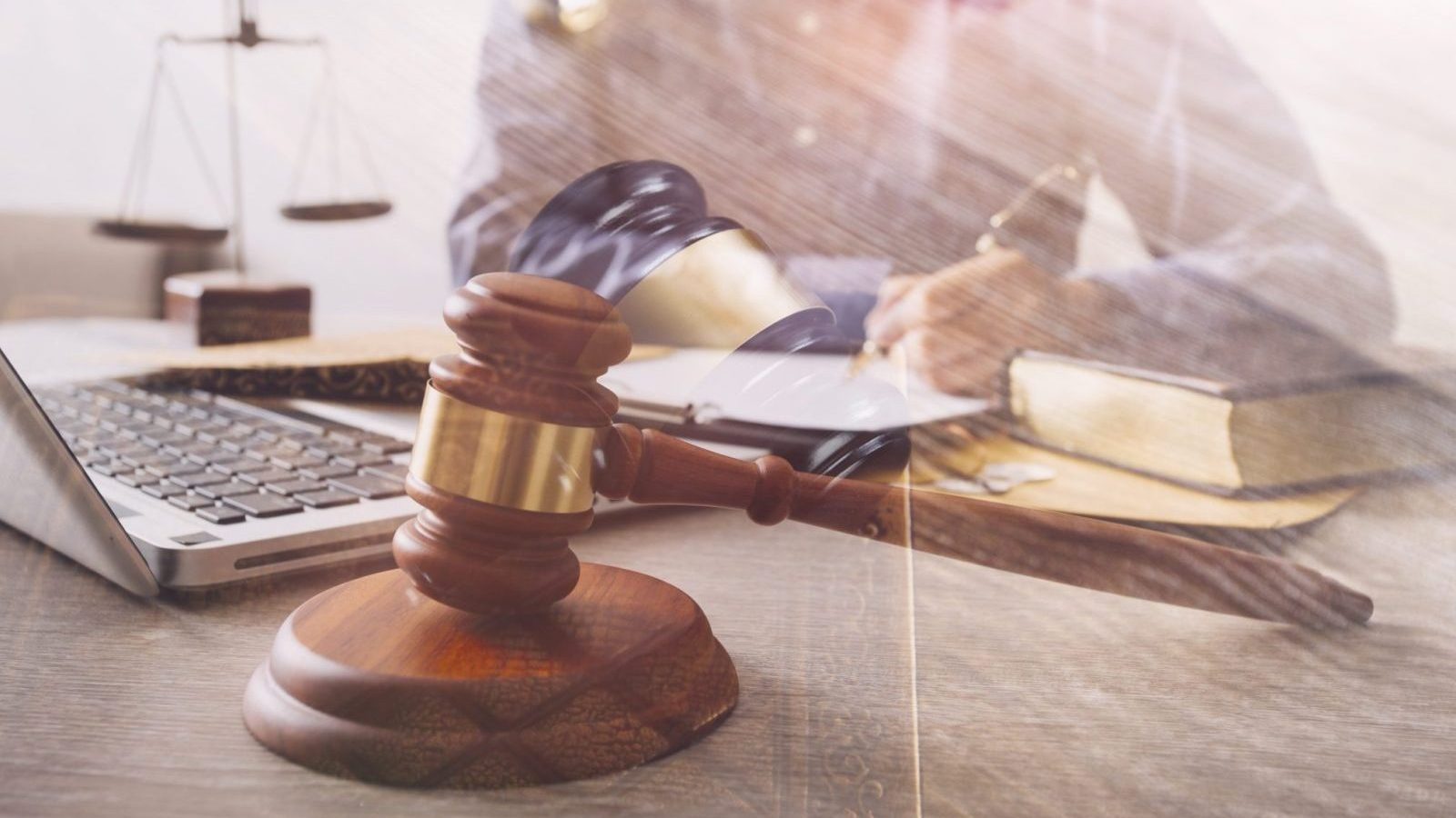 lawyer gavel