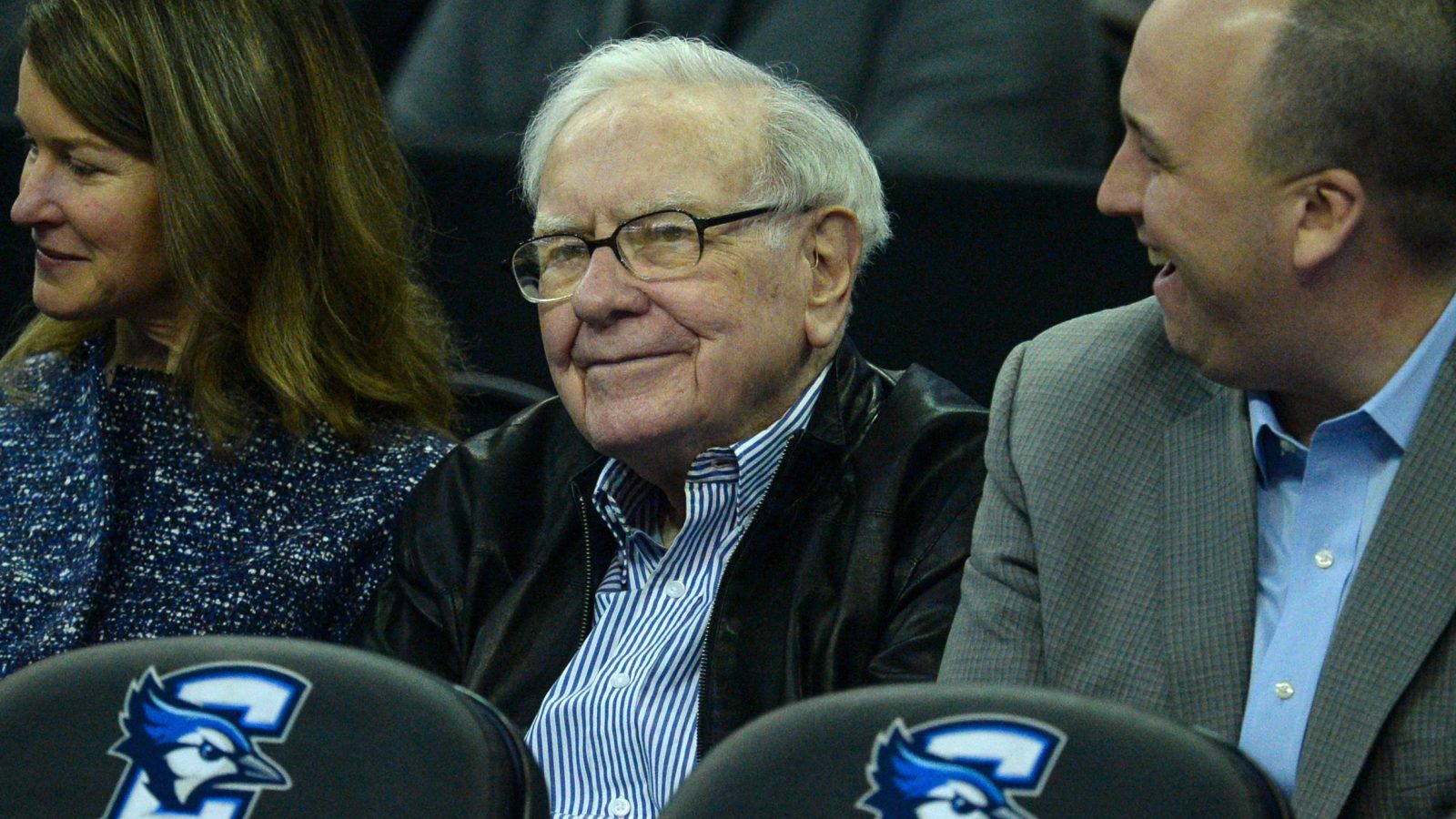 warren buffett courtside