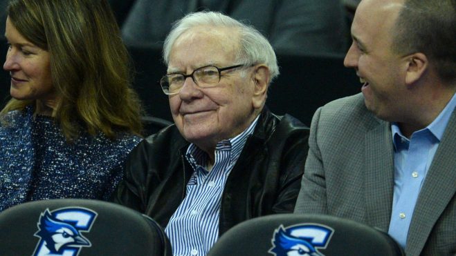 warren buffett courtside