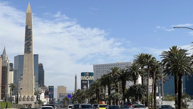 vegas strip luxor mgm