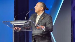 iga-chairman-david-bean-podium